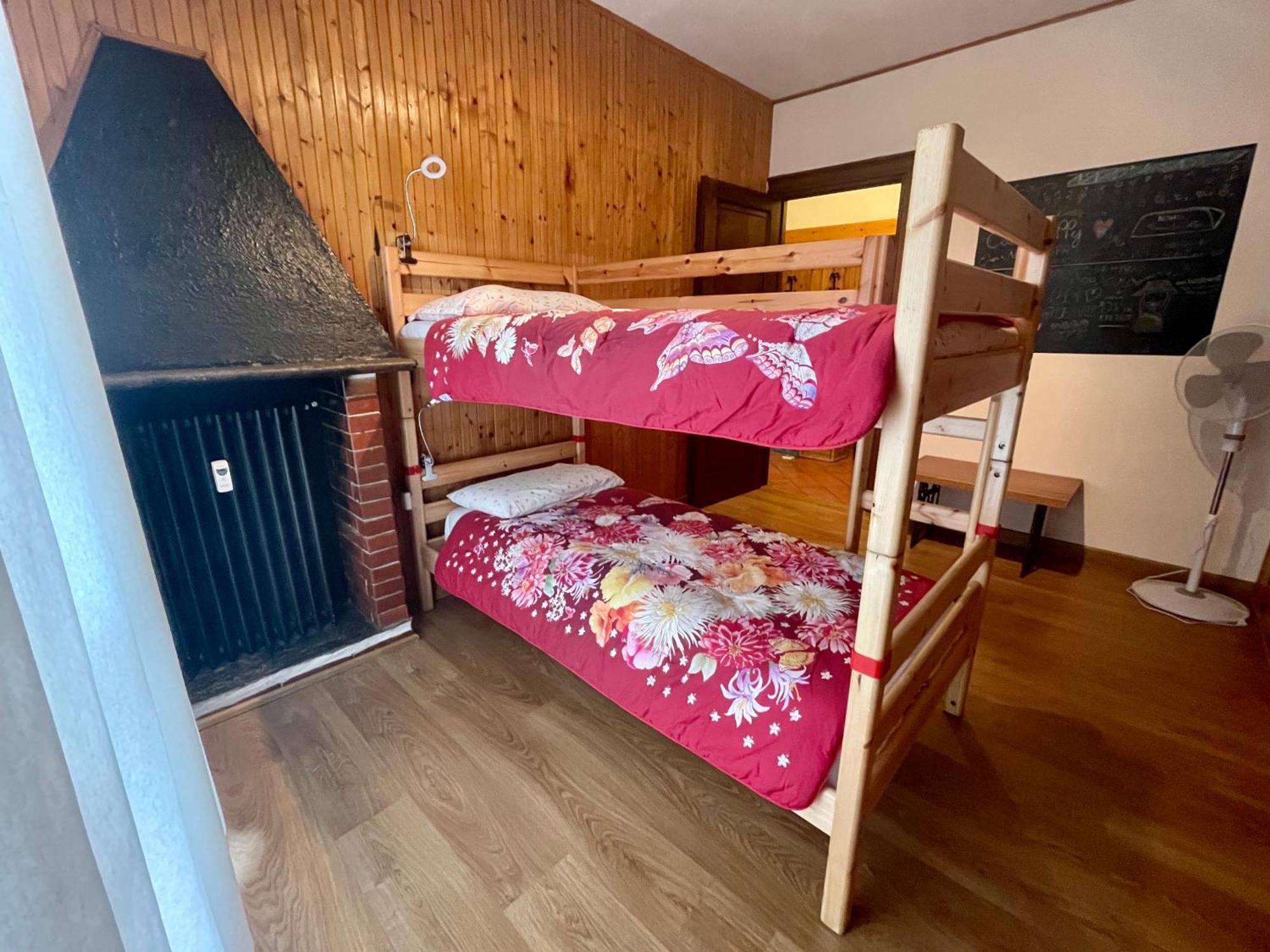דירות Rustic House אאוסטה מראה חיצוני תמונה